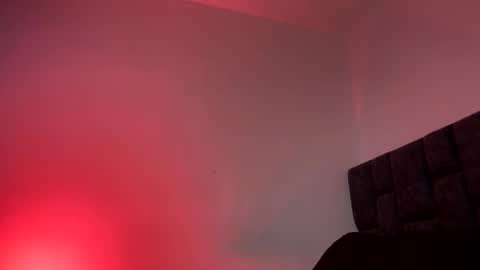 Snapshot of phillip_brownn chatting on April 9, 8:36 pm PHILLIP online show from April 9, 8:36 pm