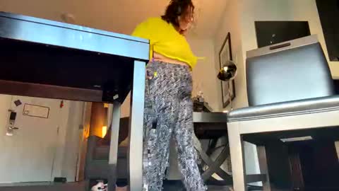 Snapshot of phillysweetheart chatting on November 2, 12:18 pm Philly Sweetheart online show from November 2, 12:18 pm