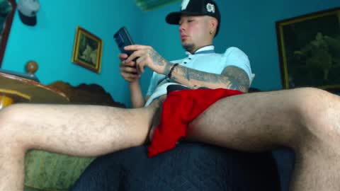 phlilloyhighclouds online show from February 16, 11:48 pm