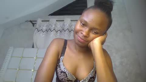 phoebe online show from February 19, 8:38 pm