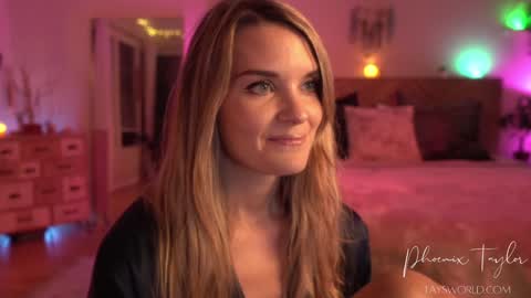 PHOENIX TAYLOR online show from November 21, 2:10 am