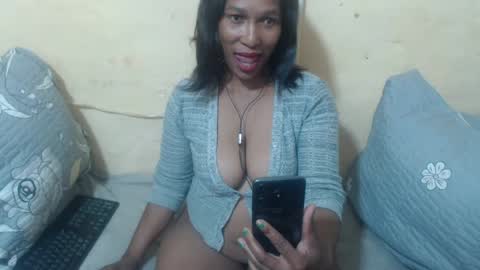 phoenixcandy online show from June 18, 1:06 am