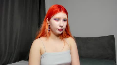 Snapshot of phoenixvale chatting on December 14, 2:11 pm Phoenixvale Pls follow me online show from December 14, 2:11 pm