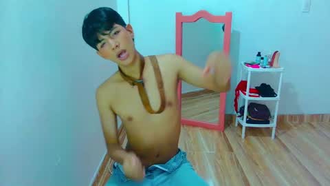 phuwin online show from May 26, 5:58 am