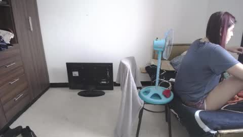 izzy online show from May 21, 6:48 pm
