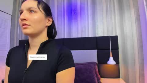 Snapshot of pia_johnson__ chatting on May 22, 11:49 am SOPHIA online show from May 22, 11:49 am