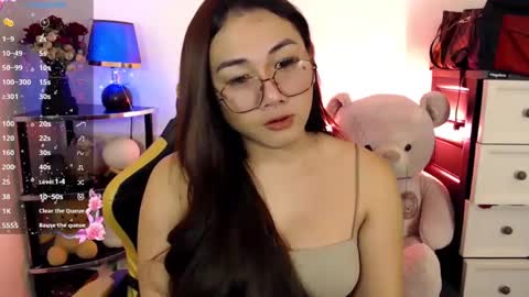 Pia online show from February 13, 11:39 am