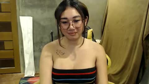 Pia online show from November 12, 12:00 am