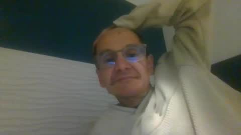 pichoun71 online show from January 6, 8:07 pm