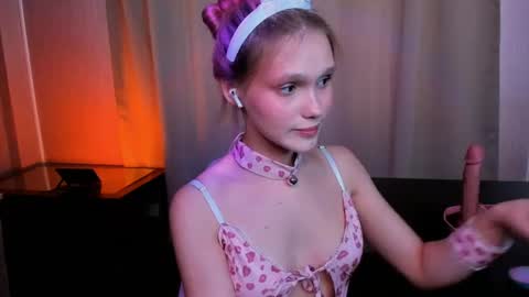 Adeline online show from June 11, 4:32 am
