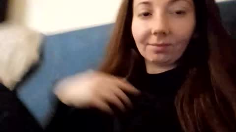 Snapshot of pieceofmoon chatting on February 20, 8:53 pm Moonie online show from February 20, 8:53 pm