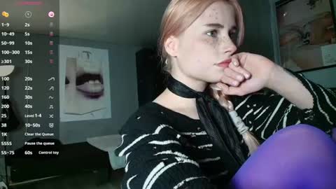 Snapshot of piera_ chatting on June 15, 4:20 pm Piera online show from June 15, 4:20 pm