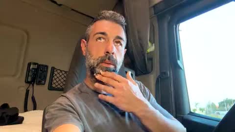 pierotu online show from April 17, 5:16 pm