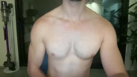 Snapshot of pierre81000 chatting on November 19, 6:46 am pierre81000 online show from November 19, 6:46 am