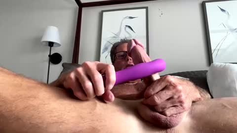 Snapshot of pierre8inch chatting on January 2, 5:29 pm pierre8inch online show from January 2, 5:29 pm