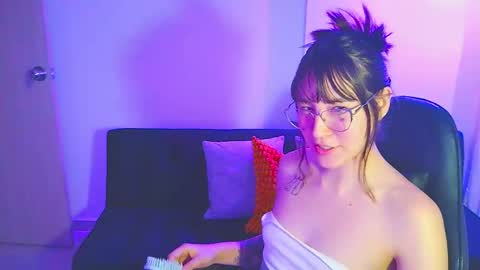 GAMER COUPLE online show from February 17, 2:08 am