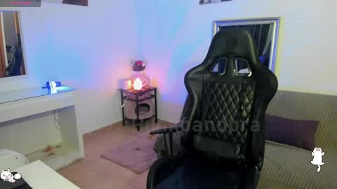 PiinkPandora online show from April 12, 8:03 pm