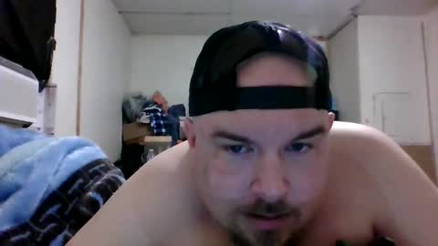 Snapshot of pika05777 chatting on May 26, 8:10 am pika05777 online show from May 26, 8:10 am