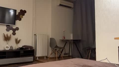 Snapshot of pileacadieri__ chatting on April 14, 7:42 pm Trisha online show from April 14, 7:42 pm