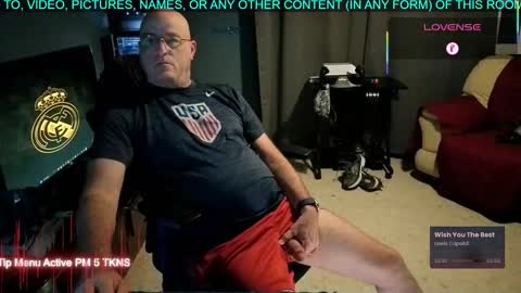 Snapshot of pilot_dave_69 chatting on September 28, 3:56 am Dave online show from September 28, 3:56 am