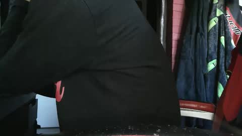 Snapshot of pils001 chatting on September 28, 4:01 pm Pils online show from September 28, 4:01 pm