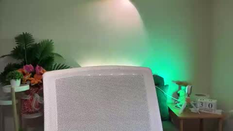 Snapshot of pinay_feb chatting on September 30, 2:16 am Hot Feb online show from September 30, 2:16 am