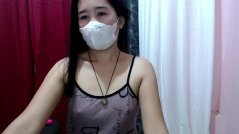 Snapshot of pinay_flowless606 chatting on June 2, 6:59 am pinay_flowless606 online show from June 2, 6:59 am