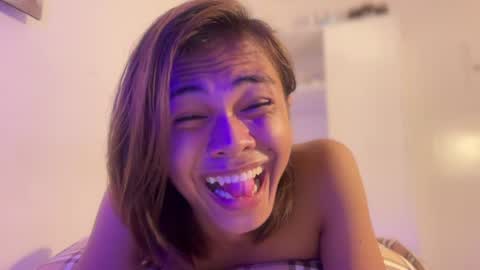pinay_kheona online show from June 18, 9:14 am