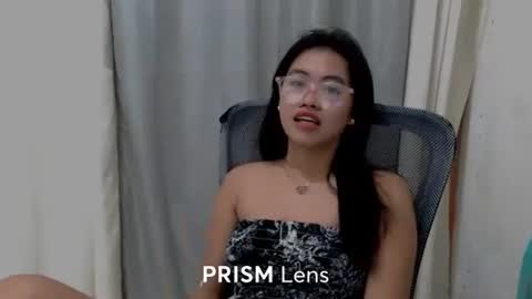 Snapshot of pinay_pleaseme chatting on May 25, 6:41 am pinay_pleaseme online show from May 25, 6:41 am