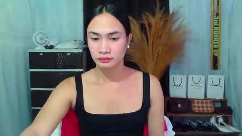 Snapshot of pinaycutie_jilian chatting on October 7, 10:51 pm jilian  online show from October 7, 10:51 pm