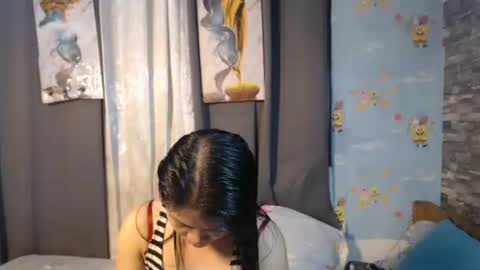 pinayhotmama08 online show from April 15, 2:07 am