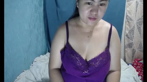 Snapshot of pinayhottie4u chatting on December 3, 3:00 pm PinayHottie4u online show from December 3, 3:00 pm