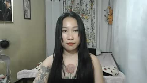 yumie  online show from May 6, 12:10 pm