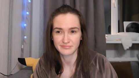 Snapshot of pineapple__mood chatting on December 22, 8:36 pm online show from December 22, 8:36 pm