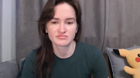Snapshot of pineapple__mood chatting on January 2, 12:03 pm online show from January 2, 12:03 pm