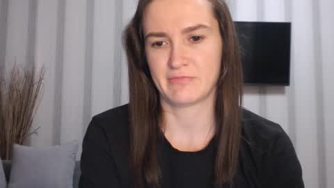 Snapshot of pineapple__mood chatting on January 3, 8:22 pm online show from January 3, 8:22 pm