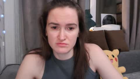 Snapshot of pineapple__mood chatting on January 7, 6:14 pm online show from January 7, 6:14 pm