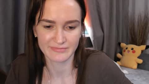 Snapshot of pineapple__mood chatting on January 13, 9:09 pm online show from January 13, 9:09 pm