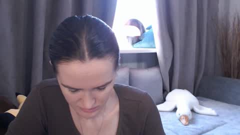Snapshot of pineapple__mood chatting on January 14, 7:06 am online show from January 14, 7:06 am