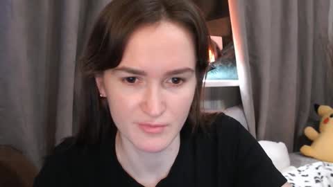 Snapshot of pineapple__mood chatting on January 16, 5:12 pm online show from January 16, 5:12 pm