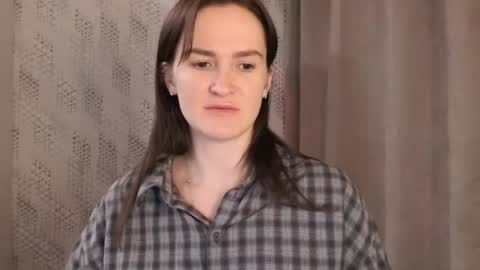 Snapshot of pineapple__mood chatting on January 30, 4:34 pm online show from January 30, 4:34 pm