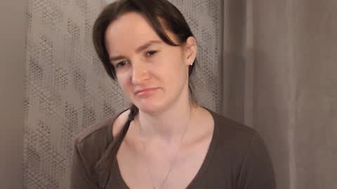 Snapshot of pineapple__mood chatting on January 31, 5:21 pm online show from January 31, 5:21 pm