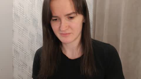 Snapshot of pineapple__mood chatting on February 2, 5:04 pm online show from February 2, 5:04 pm