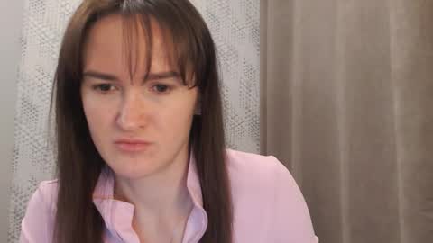 Snapshot of pineapple__mood chatting on February 13, 4:17 pm online show from February 13, 4:17 pm