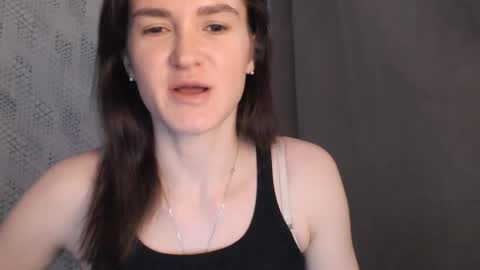 Snapshot of pineapple__mood chatting on February 19, 5:16 am online show from February 19, 5:16 am