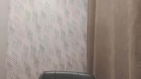 Snapshot of pineapple__mood chatting on March 4, 5:13 pm online show from March 4, 5:13 pm