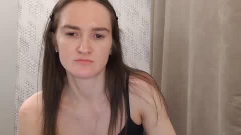 Snapshot of pineapple__mood chatting on March 12, 6:00 pm online show from March 12, 6:00 pm