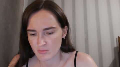 Snapshot of pineapple__mood chatting on September 10, 6:41 pm online show from September 10, 6:41 pm