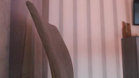 Snapshot of pineapple__mood chatting on September 20, 6:14 am online show from September 20, 6:14 am