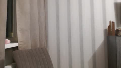 Snapshot of pineapple__mood chatting on October 16, 5:03 pm online show from October 16, 5:03 pm